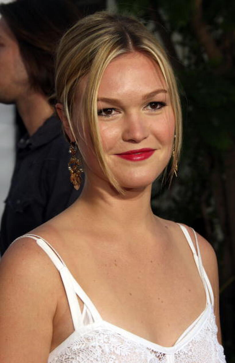 Julia Stiles Pictures and Photos | Fandango